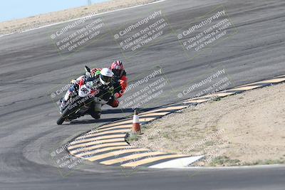 media/Oct-30-2025-Racers Edge (Thu) [[dabbdaf680]]/3-B Group/Session 2 (Bowl Exit)/